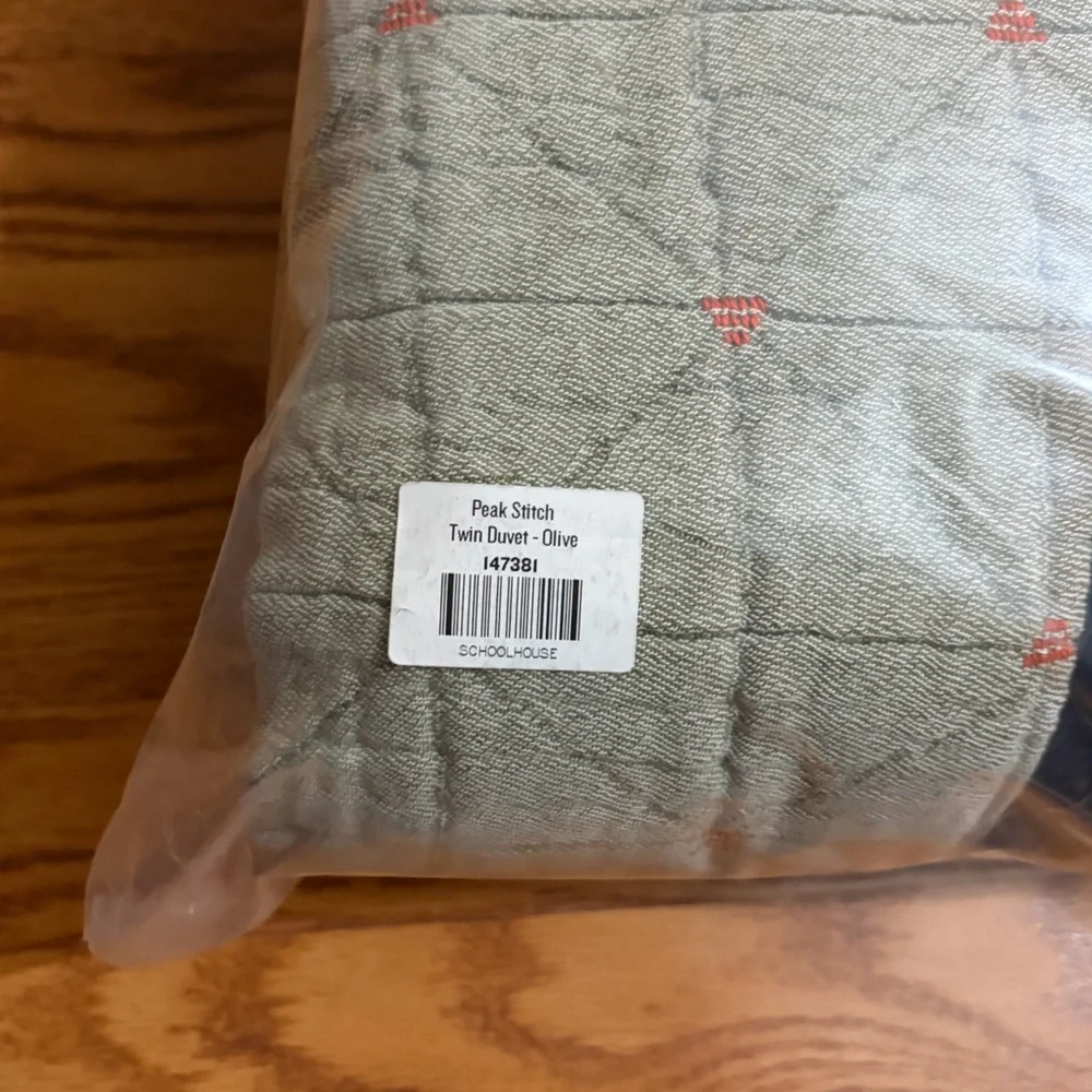 NEW Schoolhouse Peak Stitch Twin Duvet Cover in Olive